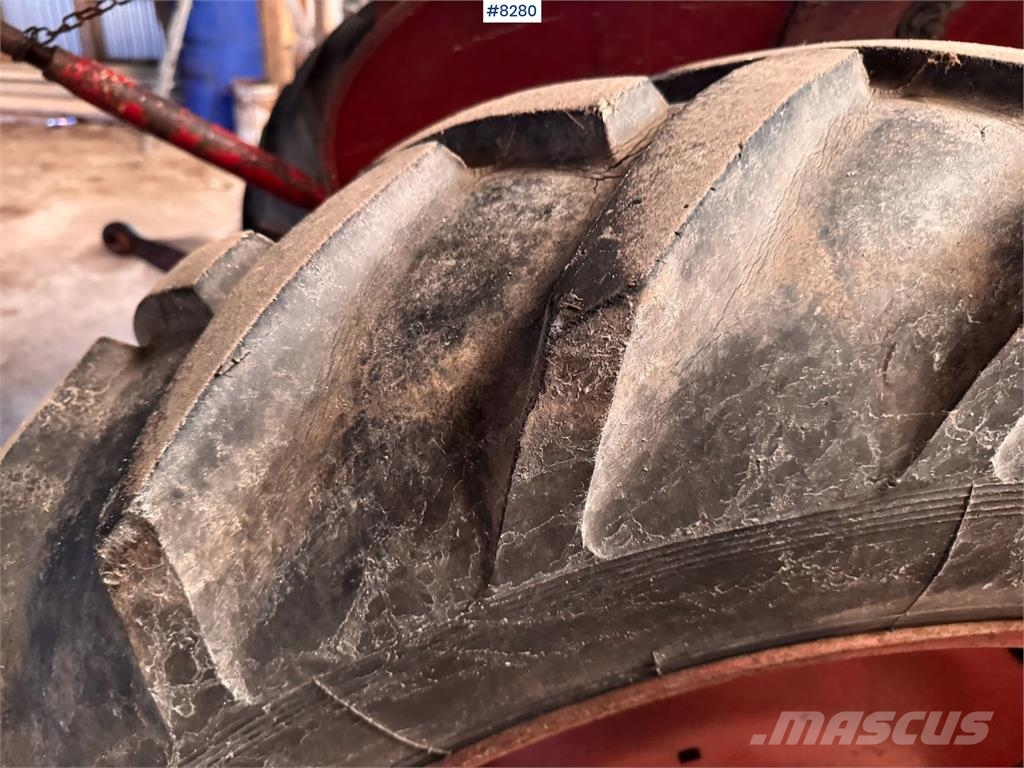 Volvo Buster 400 Tratores Agrícolas usados