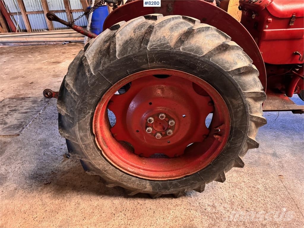Volvo Buster 400 Tratores Agrícolas usados