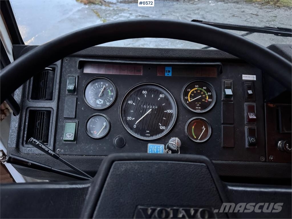 Volvo F408 Turbo 6 4x2 m/kran شاحنات أخرى