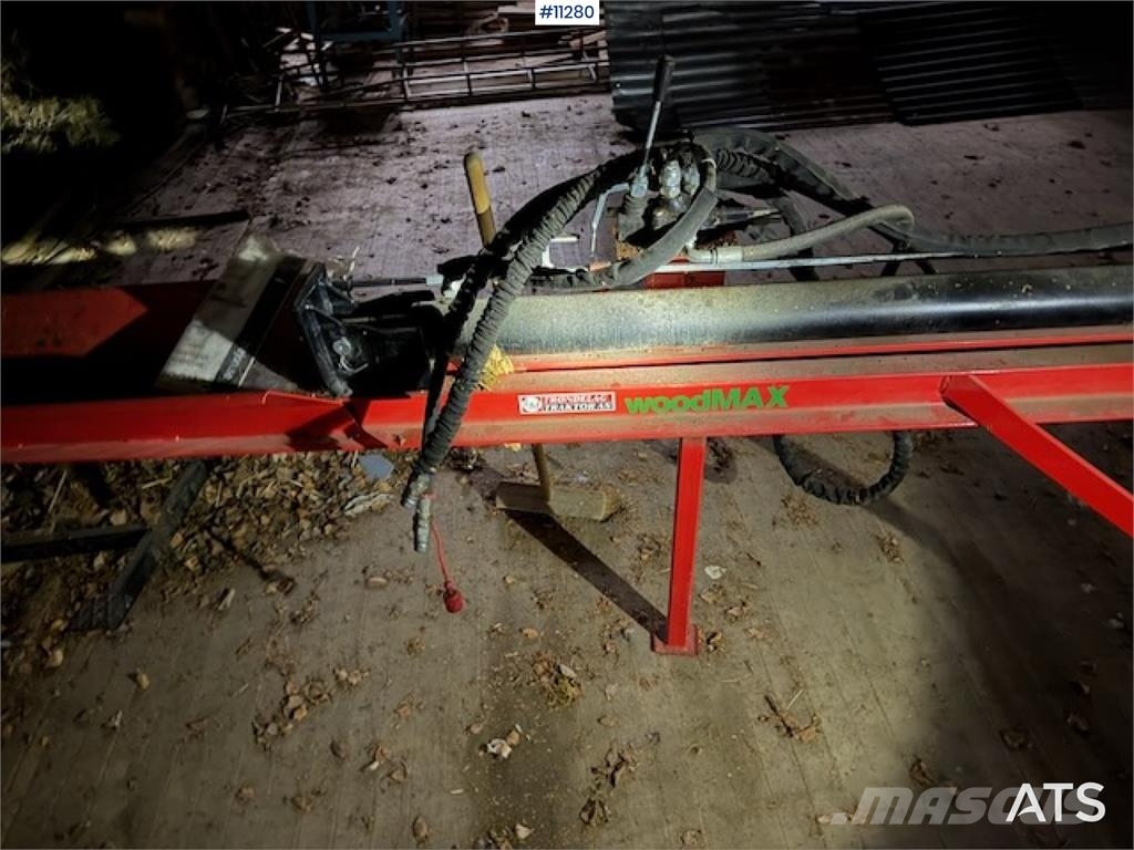 Woodmax vedmaskin Harvesteriai (miško kirtimo mašinos)