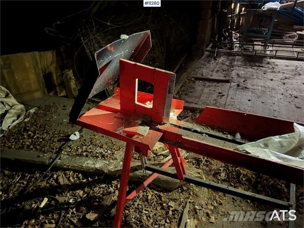 Woodmax vedmaskin Harvesteriai (miško kirtimo mašinos)