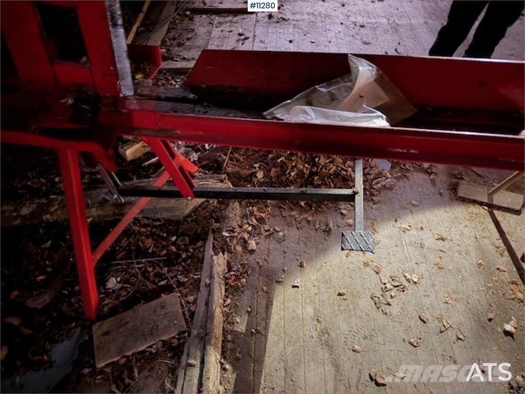 Woodmax vedmaskin Harvesteriai (miško kirtimo mašinos)
