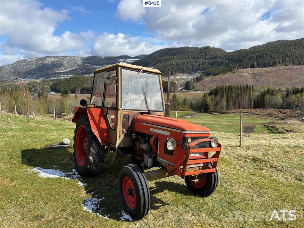 Zetor 4718 الجرارات