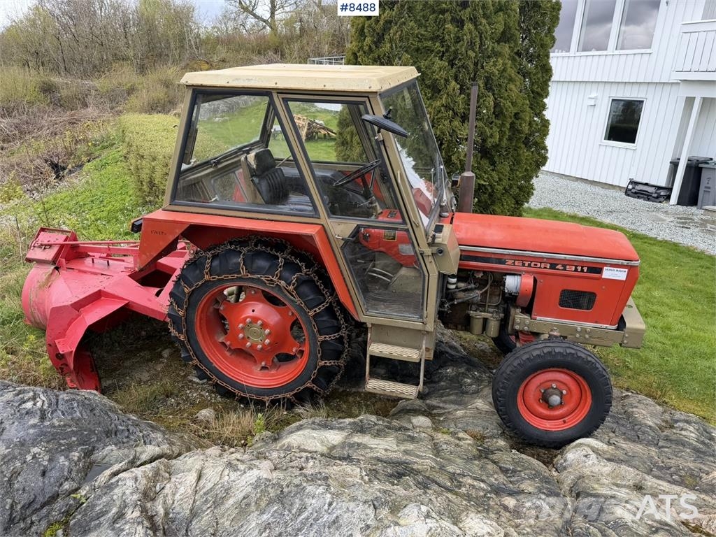 Zetor 4911 Tractors