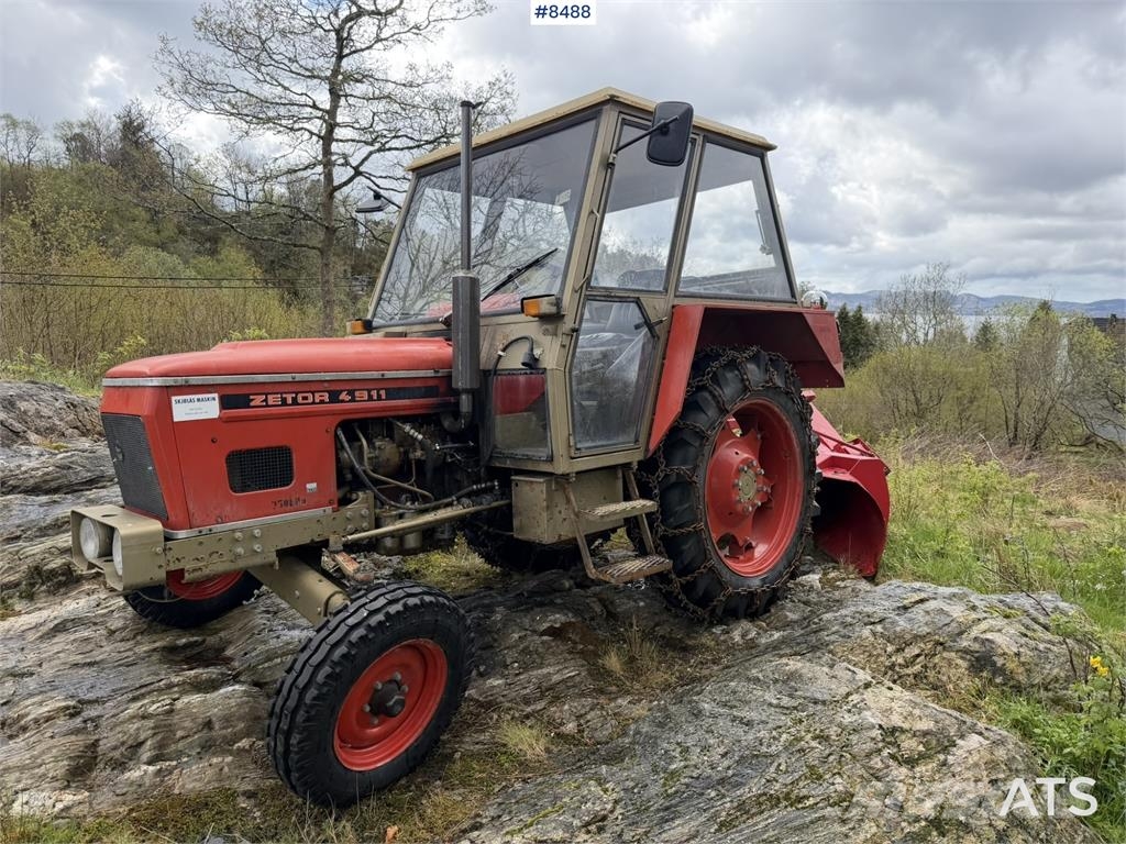Zetor 4911 Tractors