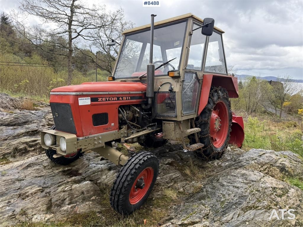 Zetor 4911 Tractors