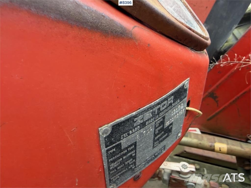 Zetor 5711 الجرارات