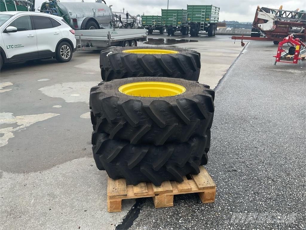  380/85 R28 u. 320/85 R20 Gume, točkovi i felne