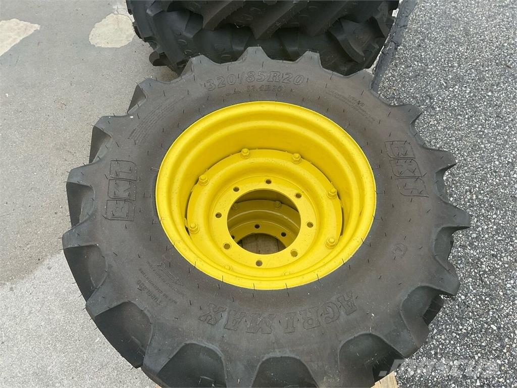  380/85 R28 u. 320/85 R20 Gume, točkovi i felne