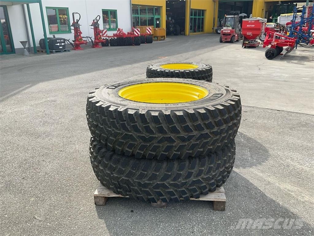  440/80 R34 und 420/65 R24 Gume, točkovi i felne