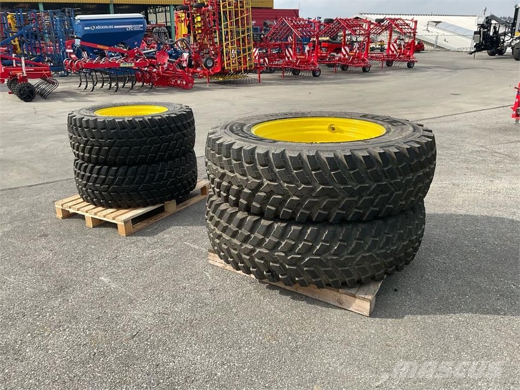  440/80 R34 und 420/65 R24 Gume, točkovi i felne