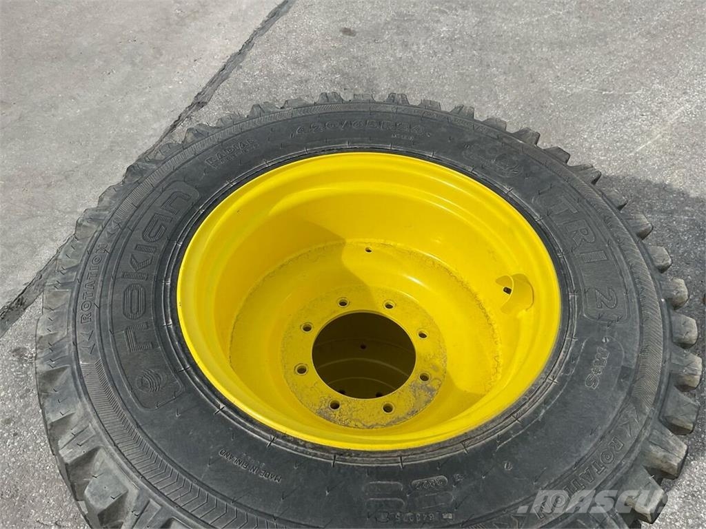  440/80 R34 und 420/65 R24 Gume, točkovi i felne