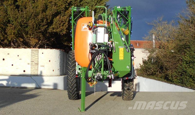 Amazone UG 3000 Super Irroratrici trainate