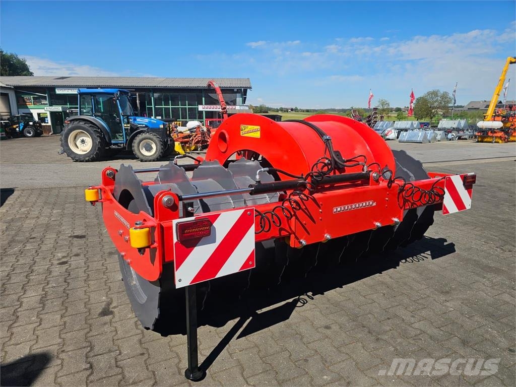 Amselgruber Dominator 2500 Verdichterwalze/Silowal Poljoprivreda – ostalo
