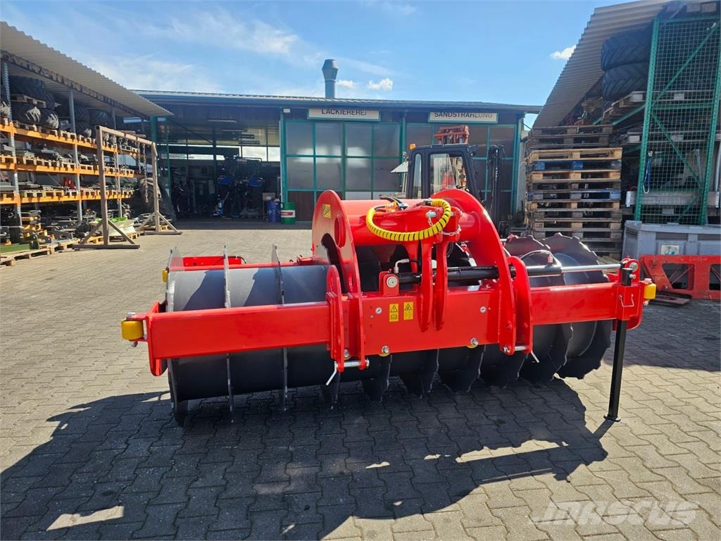 Amselgruber Dominator 2500 Verdichterwalze/Silowal Poljoprivreda – ostalo