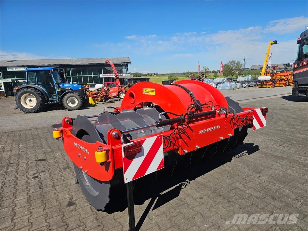 Amselgruber Dominator 2500 Verdichterwalze/Silowal Poljoprivreda – ostalo