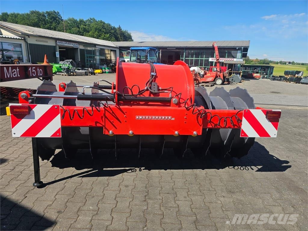 Amselgruber Dominator 2500 Verdichterwalze/Silowal Poljoprivreda – ostalo