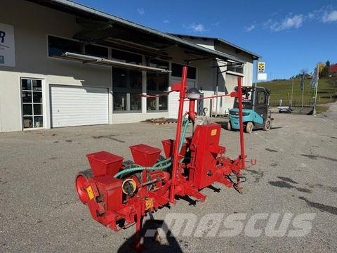 Becker Aeromat 4-reihig Istutuskoneet