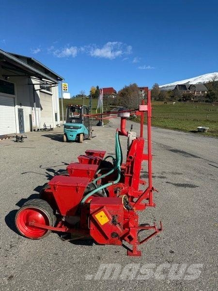 Becker Aeromat 4-reihig Istutuskoneet