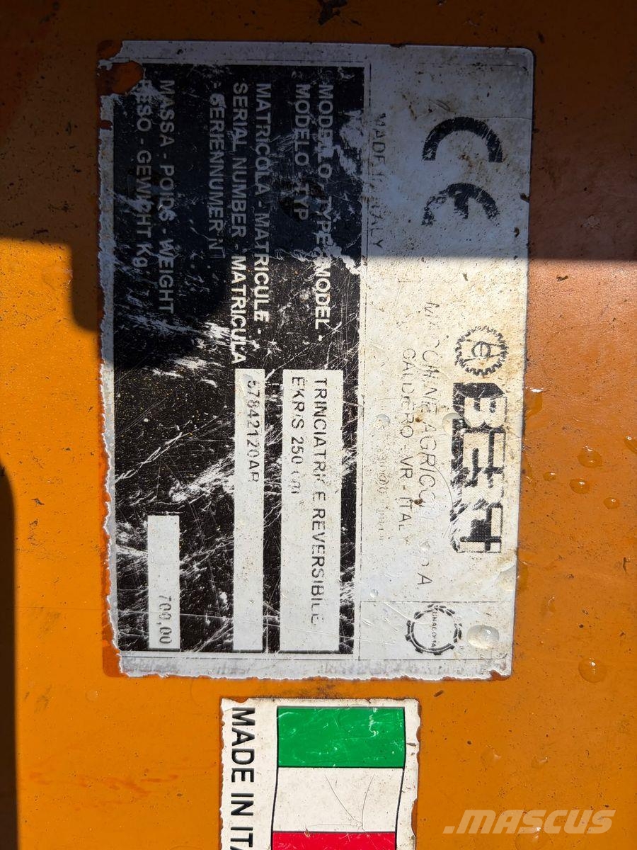 Berti EKR/S 250 جزازات وأغطية المراعي
