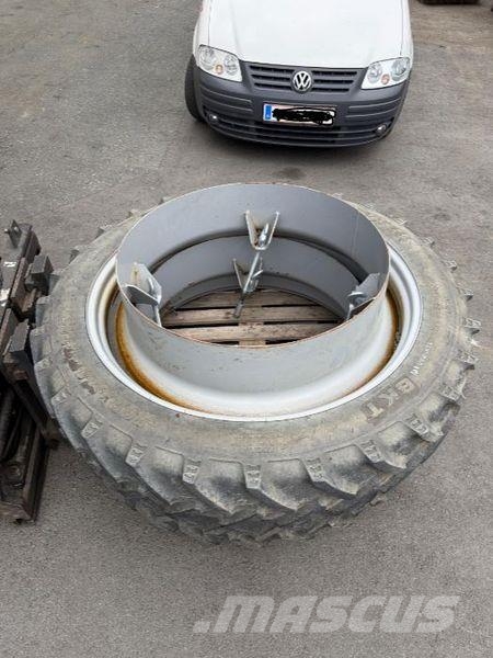 BKT 270/95 R46 Ελαστικά και ζάντες