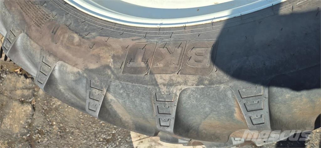 BKT 340/85 R46 Tyres, wheels and rims