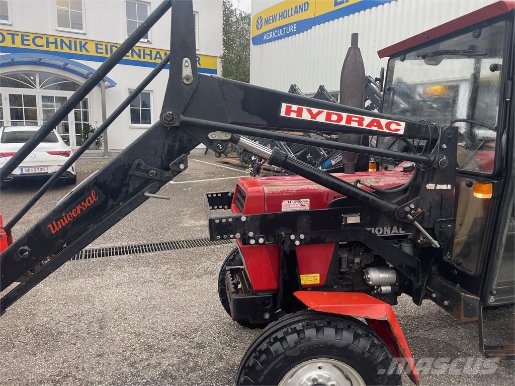 Case IH 533 Traktori
