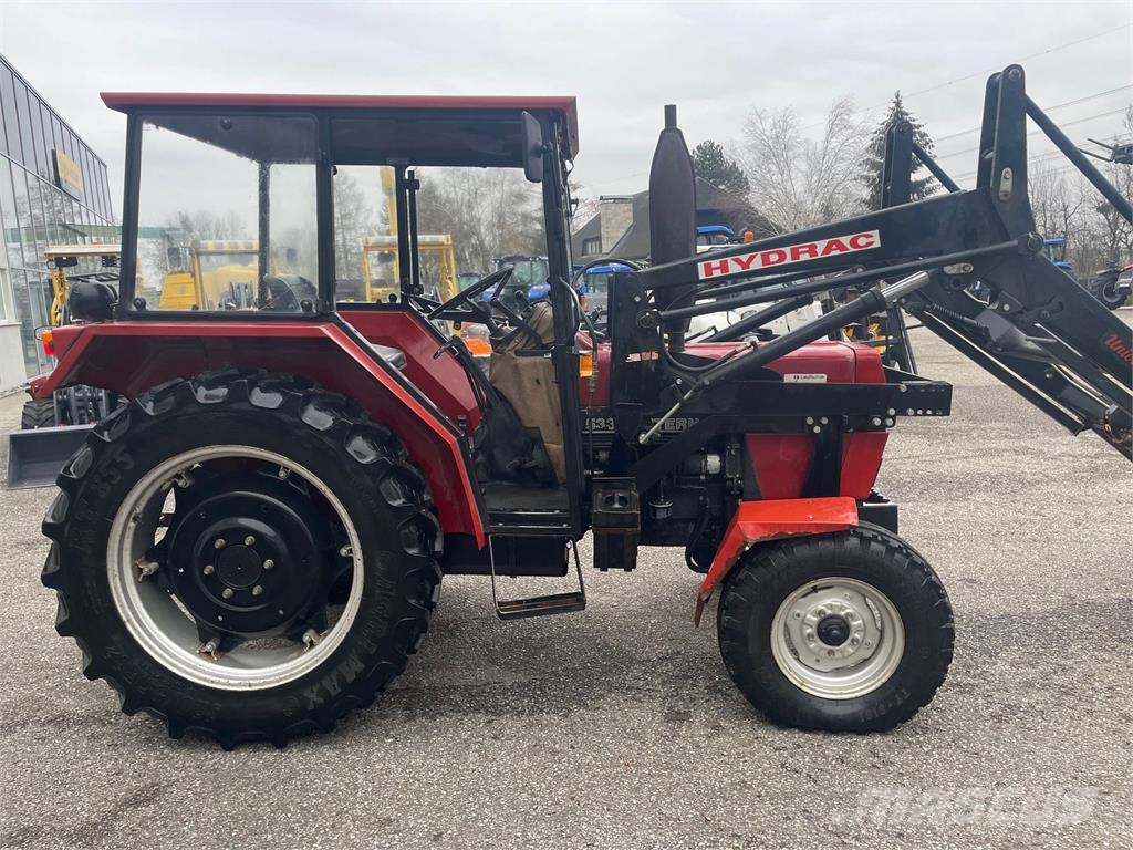 Case IH 533 Traktori