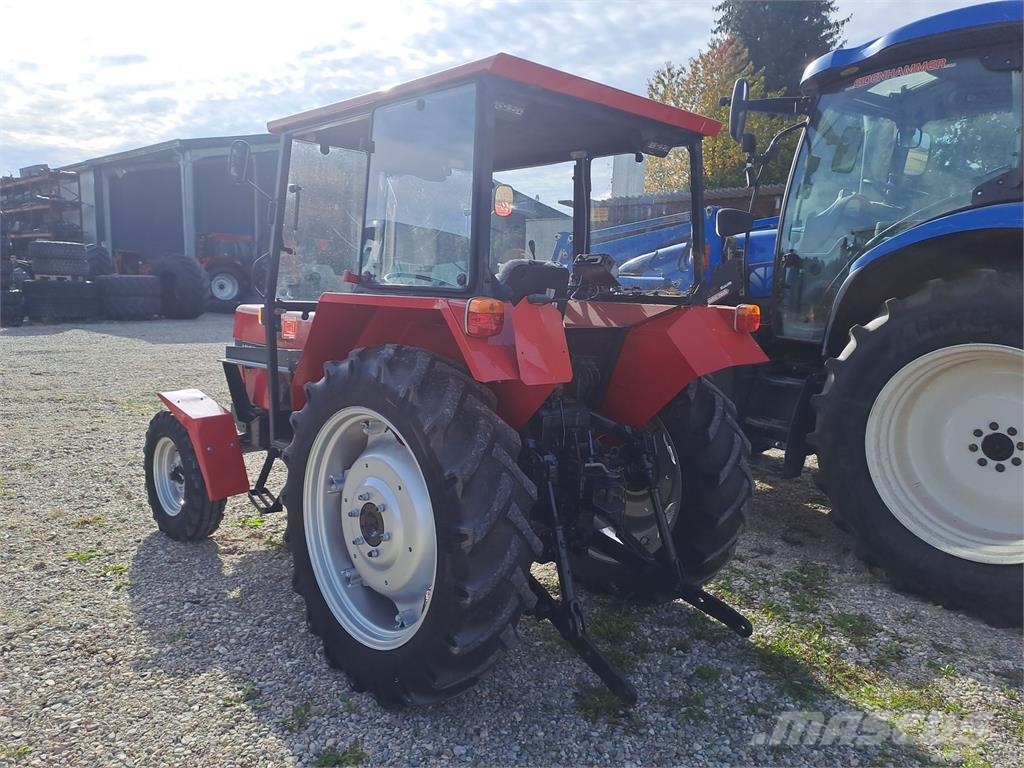 Case IH 533 Traktorji