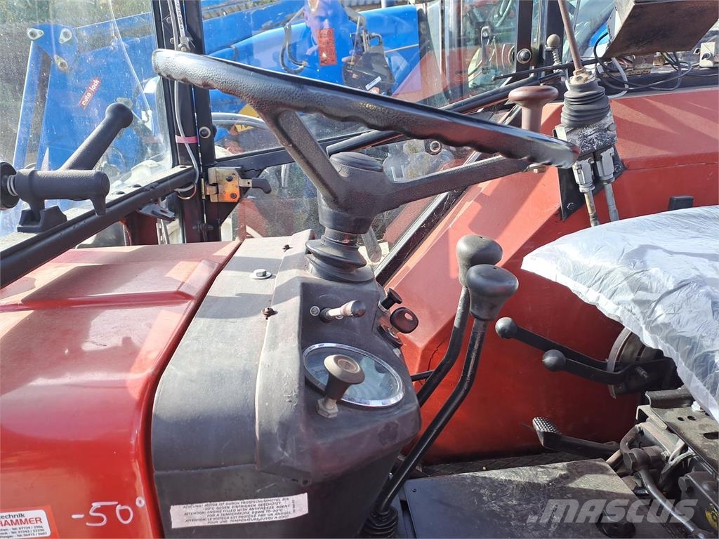 Case IH 533 Traktorji