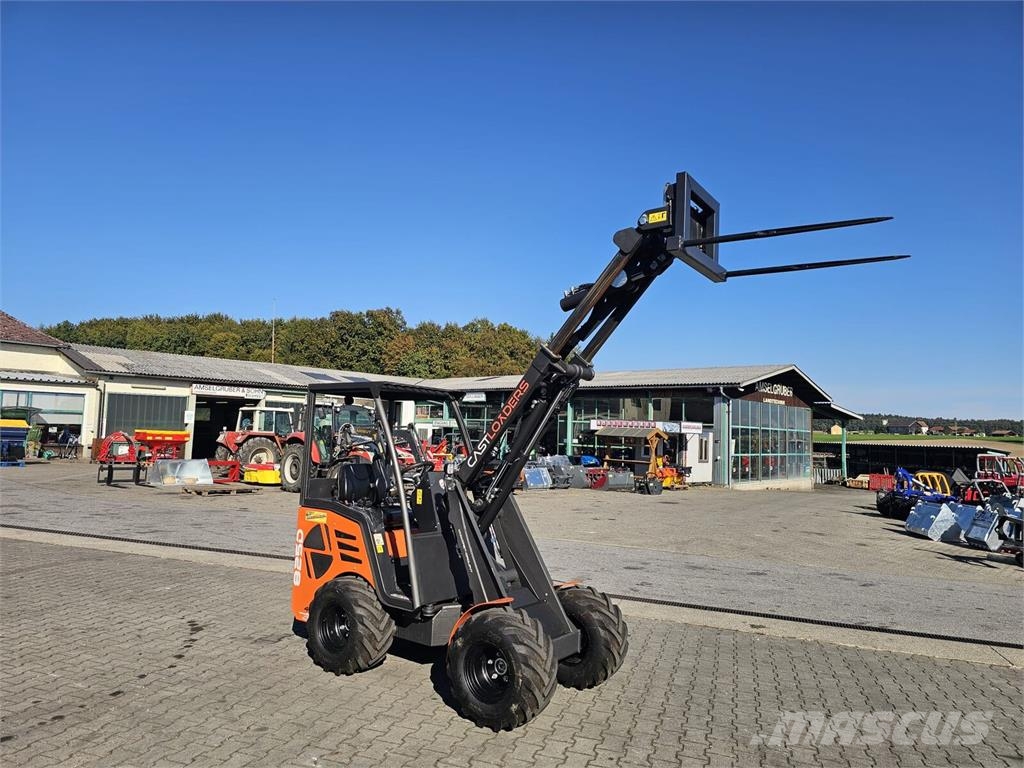 Cast 825D Aktion Hausmesse 24.25. Oktober Frontlastere og graveredskap