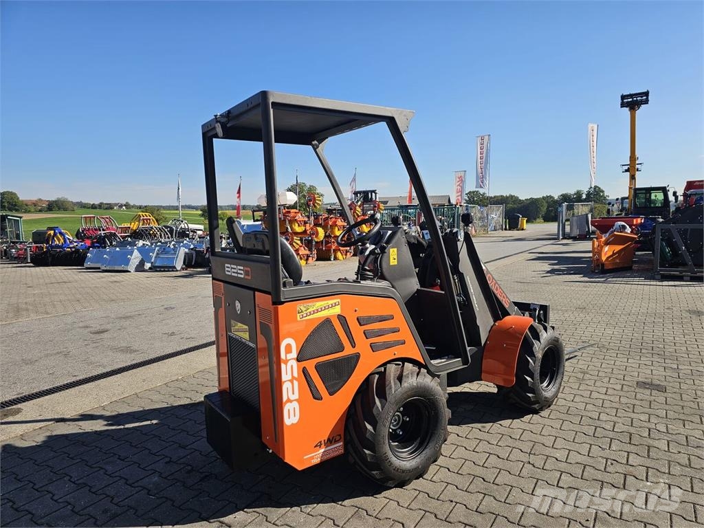 Cast 825D Aktion Hausmesse 24.25. Oktober Hoflader