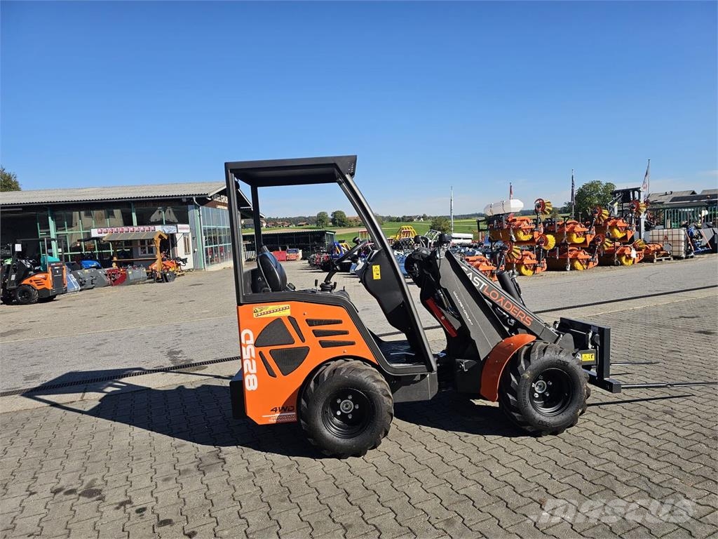 Cast 825D Aktion Hausmesse 24.25. Oktober Hoflader