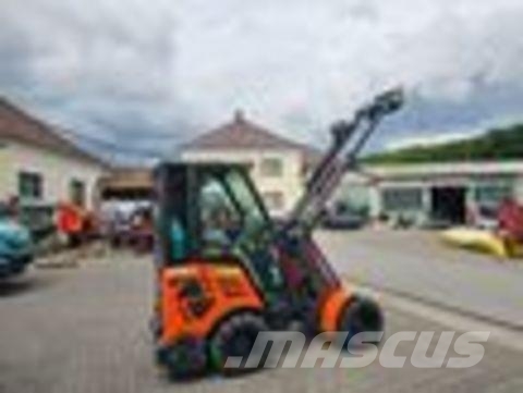 Cast 830 D Aktion Neu Hausmesse 24-25 Oktober Ładowacze i koparki czołowe
