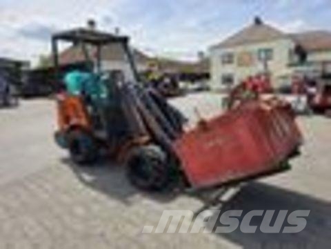 Cast 830 D Aktion Neu Hausmesse 24-25 Oktober Ładowacze i koparki czołowe