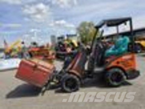 Cast 830 D Aktion Neu Hausmesse 24-25 Oktober Ładowacze i koparki czołowe