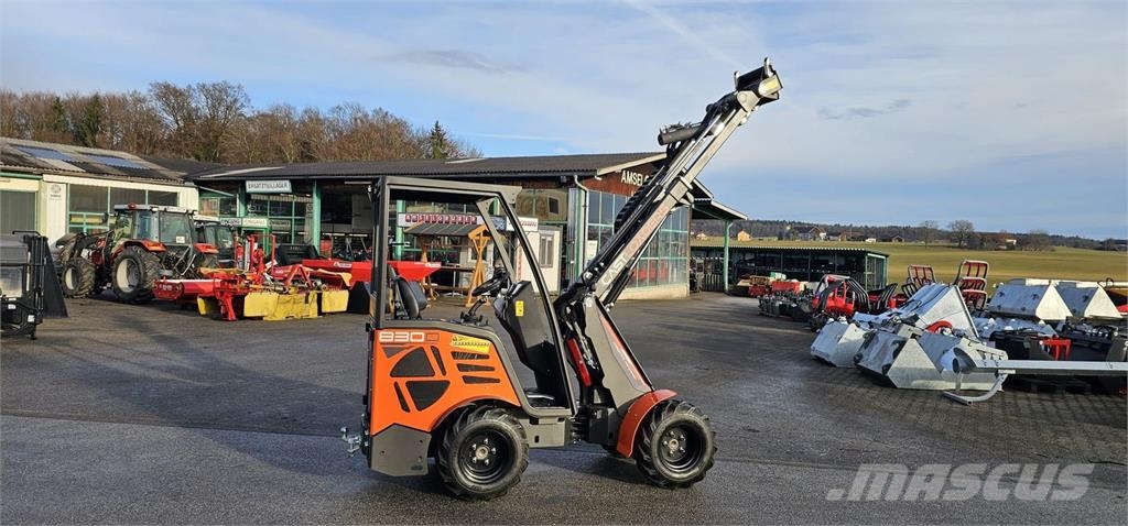 Cast 830 D Aktion Neu Hausmesse 24-25 Oktober Ładowacze i koparki czołowe