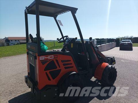 Cast 840 D 2 Speed - 2 Fahrstufen 20 Km/h 1.300Kg Hub Frontālie iekrāvēji un ekskavatori