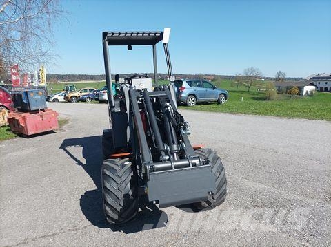 Cast 840 D 2 Speed - 2 Fahrstufen 20 Km/h 1.300Kg Hub Frontālie iekrāvēji un ekskavatori