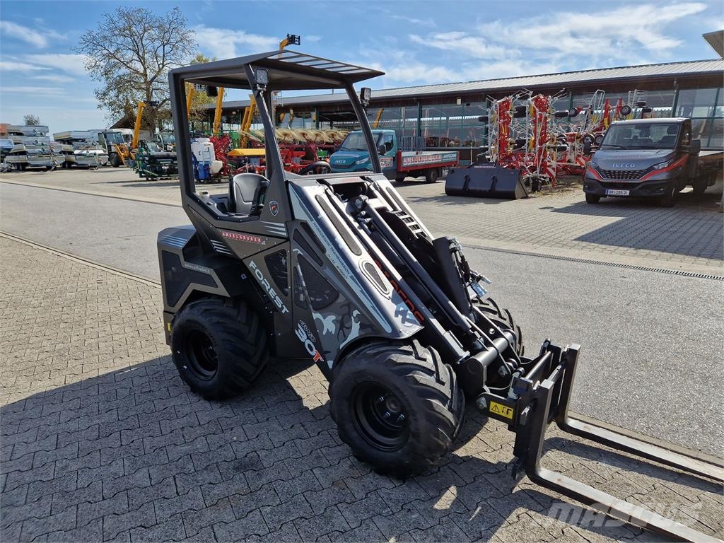 Cast P30 T FOREST TOP Modell Frontaliniai krautuvai ir ekskavatoriai