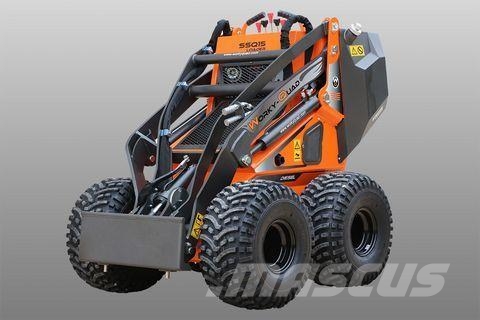 Cast SSQ 15 Diesel Mini Lader Cargadoras y excavadoras frontales