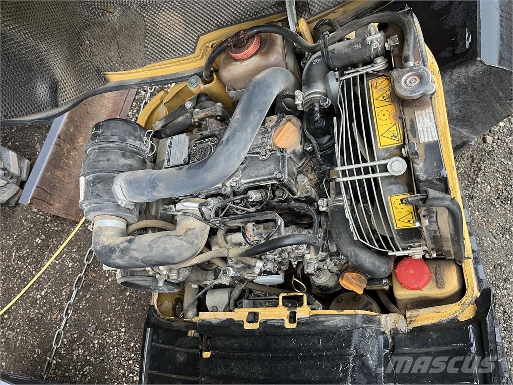 CAT 300.9 Mini Escavadoras <7t
