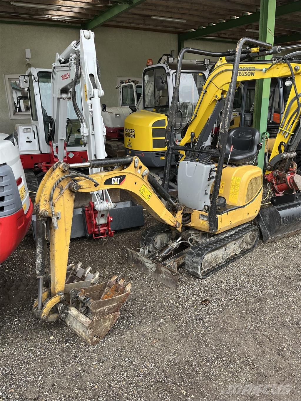 CAT 300.9 Mini Escavadoras <7t