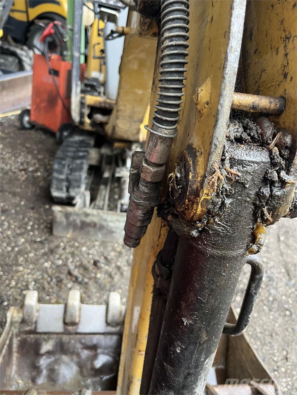 CAT 300.9 Mini Escavadoras <7t