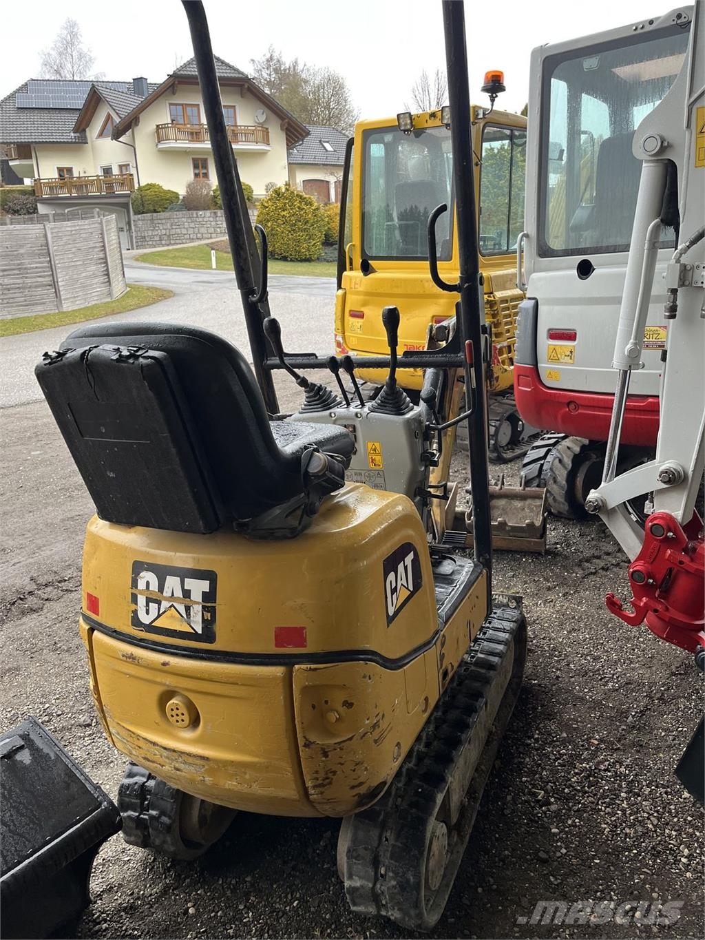 CAT 300.9 Mini Escavadoras <7t
