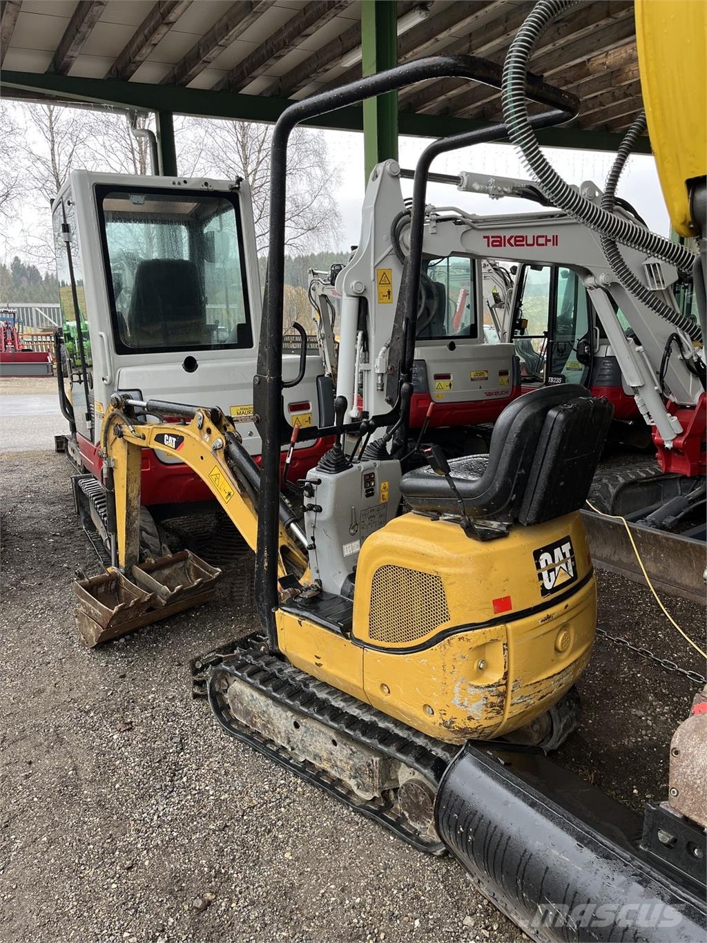 CAT 300.9 Mini Escavadoras <7t