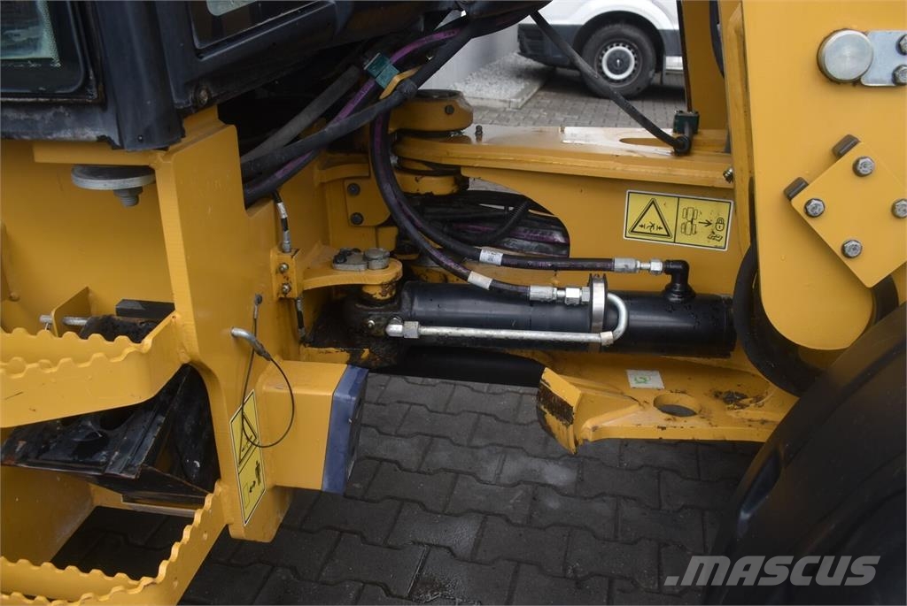 CAT 907M mit Straßenzulassung Ładowarki kołowe