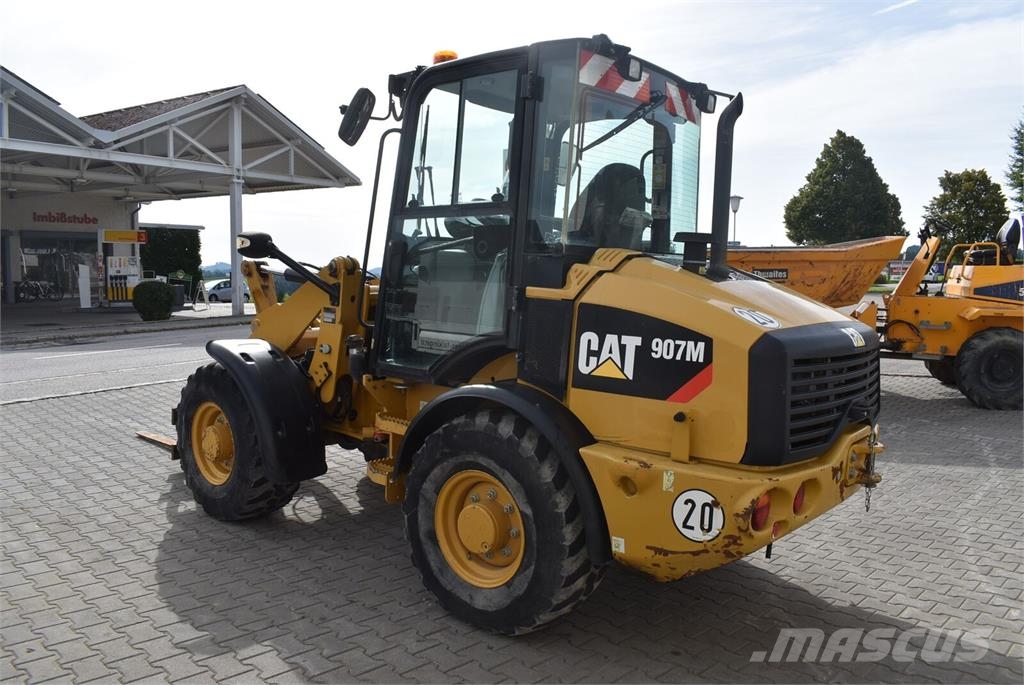CAT 907M mit Straßenzulassung Ładowarki kołowe