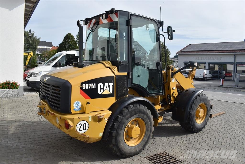 CAT 907M mit Straßenzulassung Ładowarki kołowe