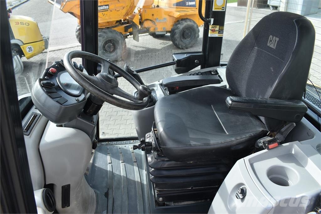 CAT 907M mit Straßenzulassung Ładowarki kołowe